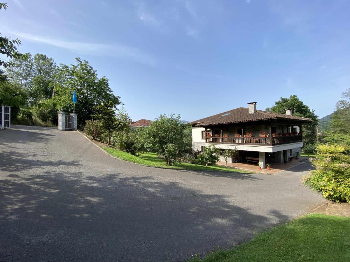 Casa De Los Carpinteros Arriondas Eksteriør bilde